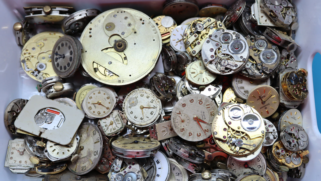 Random Bag of 10 Watch Movements - Ladies/Gents/PW-Welwyn Watch Parts