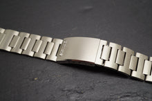 Seiko - Vintage Brush Steel Finish - Special End Link Fitting-Welwyn Watch Parts