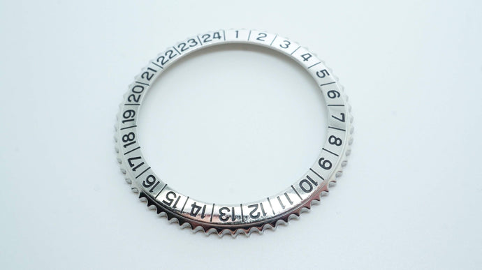 Universal Geneve Aero Compax - Graduated Bezel NOS - 39.30mm-Welwyn Watch Parts