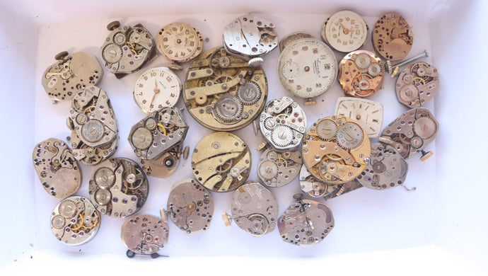 Lot Swiss Movements - Spares/Repairs/Projects - Ref M041-Welwyn Watch Parts